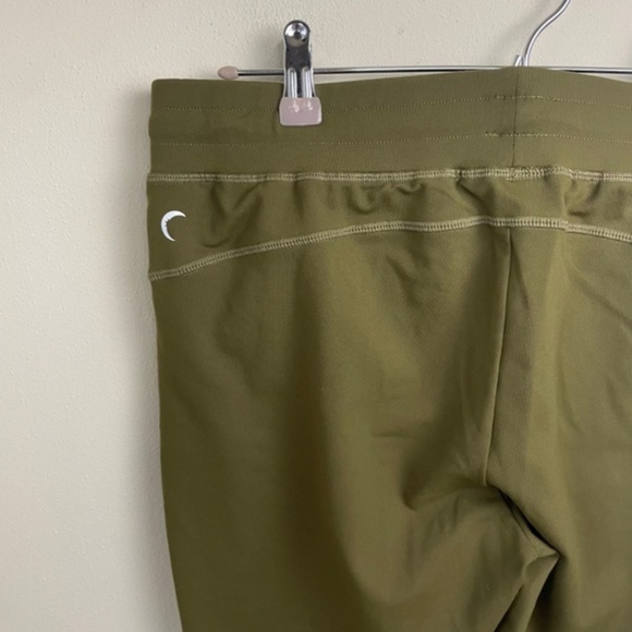 Zyia‎ Active Olive Green Unwind Joggers - Picture 6 of 8